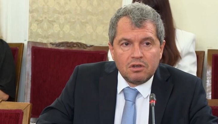 Председателят на парламентарната група на ИТН вижда в турбуленциите оздравителен процес