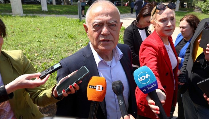 Тепърва сигурно ще се обсъждат различни кандидатури, допълни председателят на ДСБ Тепърва сигурно ще се обсъждат различни кандидатури, допълни председателят на ДСБ