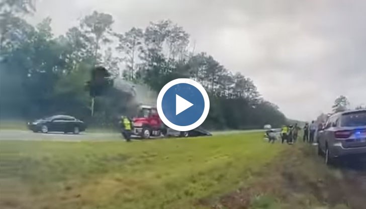 Колата ѝ летя близо 40 метра след удар в автомобил на „Пътна помощ“