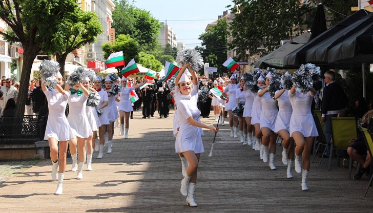 Началото на честванията ще бъде дадено в 10:30 часа
