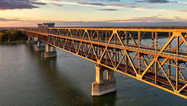 Времето за чакане на границата е било 50 минути за камиони и 20 минути за леки автомобили