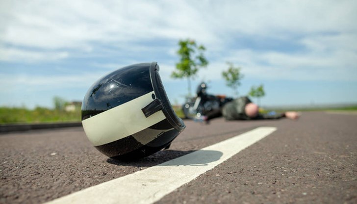 Мотоциклетистът е тежко ранен и е настанен в болница „Канев“ / Снимката е илюстративна