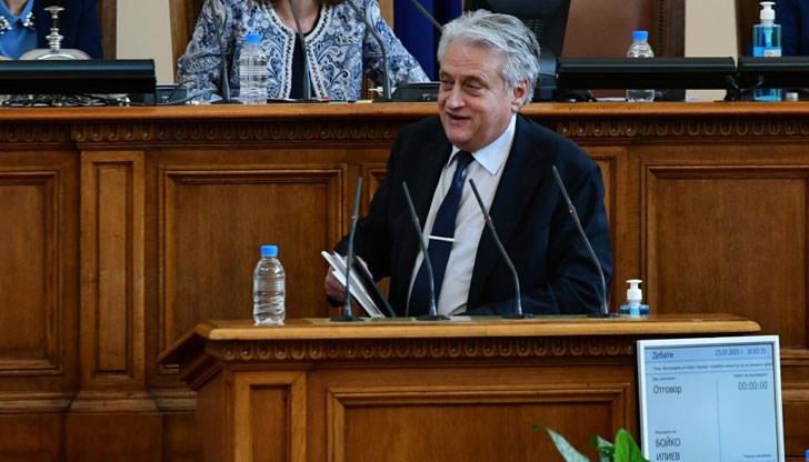 Драмите по върховете на прокуратурата добиват и комични измерения Драмите по върховете на прокуратурата добиват и комични измерения