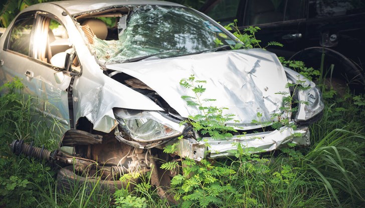 Пострадалият шофьор е с опасност за живота