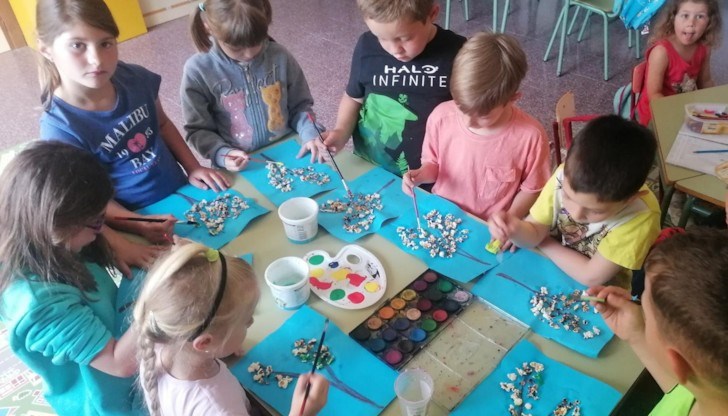 Над 500 творби се състезаваха в разделите „Рисунка“ и „Илюстрация“