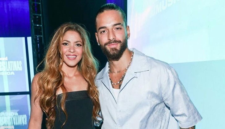 Колумбийската певица получи наградата си от Малума Колумбийската певица получи наградата си от Малума