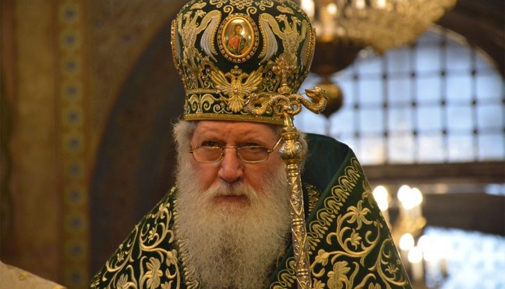 Благодатта и мирът на Възнасящия се на небесата Господ и Спасител наш Иисус Христос, и общението в Светия Дух да бъдат с всички нас! Честит и благословен празник!, заяви Негово Светейшество