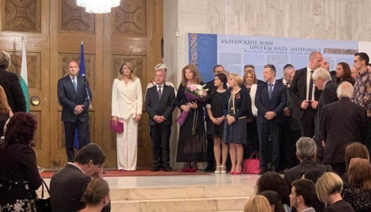 Румен Радев събра в резиденция "Бояна" видни учени, артисти, писатели, учители и хора на изкуството