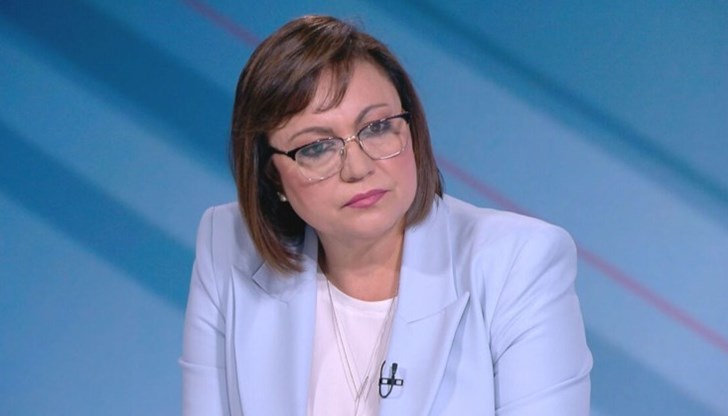 Според нея ПП-ДБ са се хванали „като първокласници на Борисов“