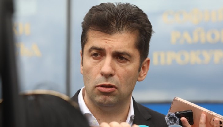 Съпредседателят на „Продължаваме промяната“ беше на разпит в Софийската районна прокуратура