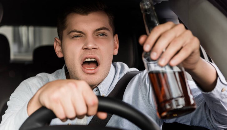 При проверката дрегерът е отчел 4,14 промила /снимката е илюстративна/