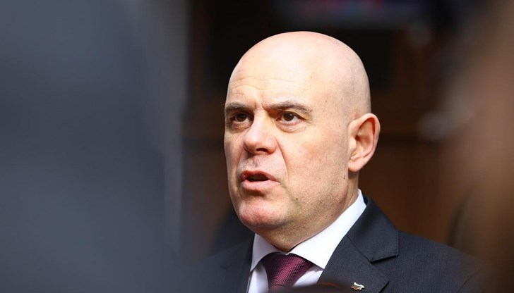 По-рано днес Сарафов даде Гешев на прокурор