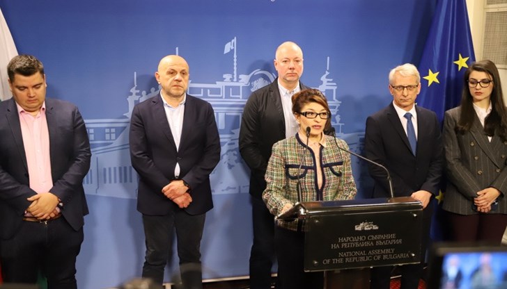 “Лудница е! Няма ден, няма нощ, няма празник”, казаха избраници от ГЕРБ и ППДБ “Лудница е! Няма ден, няма нощ, няма празник”, казаха избраници от ГЕРБ и ППДБ