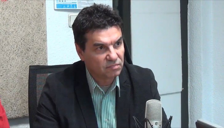 Според инж. Партениотис плоският данък от 10% ощетява работещите и задълбочава неравенствата Според инж. Партениотис плоският данък от 10% ощетява работещите и задълбочава неравенствата