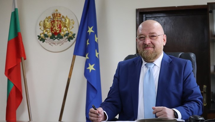 Областният управител се обръща към жителите на Русе и региона в навечерието на 6-и май Областният управител се обръща към жителите на Русе и региона в навечерието на 6-и май