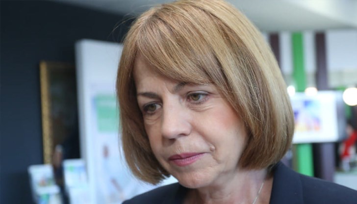 Статистиката е смразяваща - между 80 и 100 хиляди превишения на скоростта на месец, каза Фандъкова Статистиката е смразяваща - между 80 и 100 хиляди превишения на скоростта на месец, каза Фандъкова