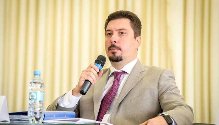 Всеволод Князев заема поста от 1 декември 2021 година