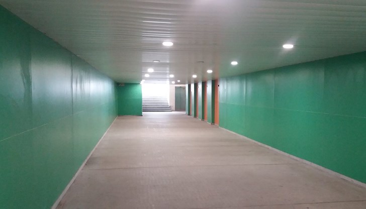 Един от градските подлези посреща с чист и приветлив вид