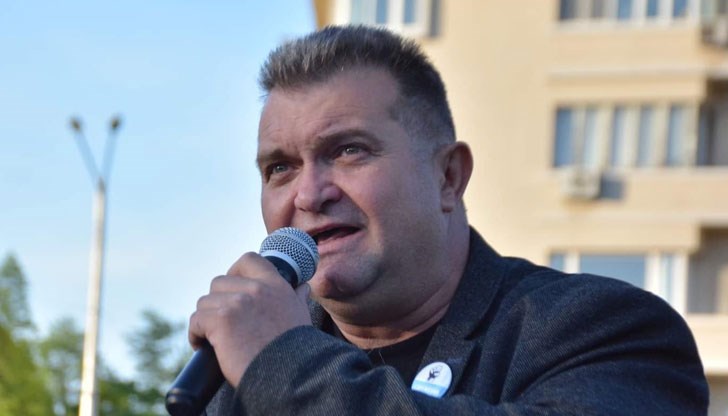 Любопитното е, че десетина минути след това Георги Георгиев е получил обаждане и от ръководството на антикорупционната комисия Любопитното е, че десетина минути след това Георги Георгиев е получил обаждане и от ръководството на антикорупционната комисия