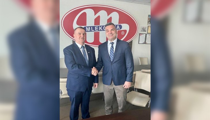 Полша е на път да се превърне в поредната държава, която ще заплаща лицензионни такси на България за правото да произвежда българско кисело мляко Полша е на път да се превърне в поредната държава, която ще заплаща лицензионни такси на България за правото да произвежда българско кисело мляко