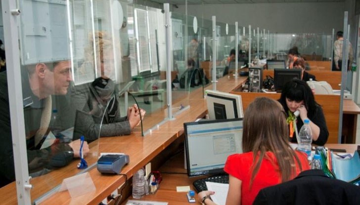 Все по-висока дигитализация, но в сравнение с 2021 година броят на предоставените електронни услуги е спаднал с близо 20%