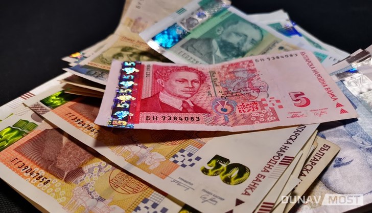 Увеличава се и доходният критерий за еднократната помощ при бременност и месечните помощи за отглеждане на дете