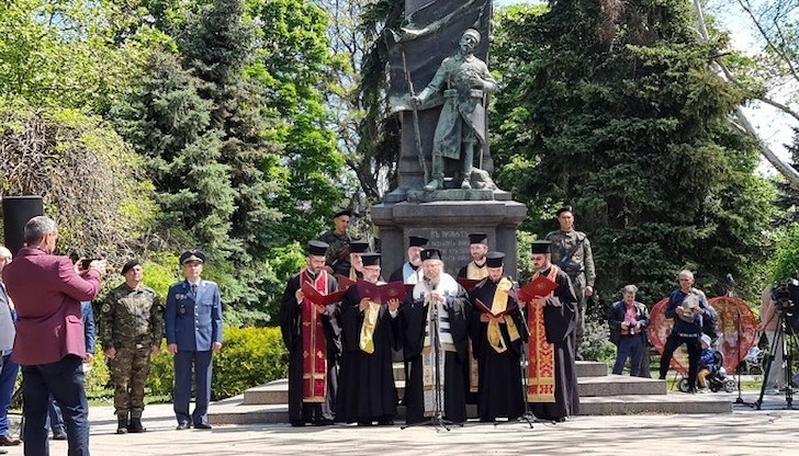 Състоя се и благодарствен молебен пред Паметника на загиналите в Сръбско-българската война