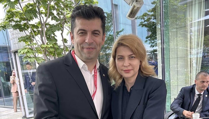 Всички проевропейски сили имаме задължение да спрем този процес, добави той