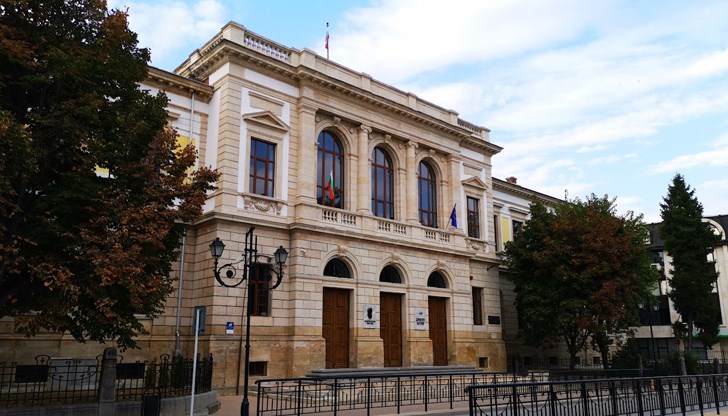 Първа мъжка гимназия в Русе, където Стоян Михайловски пише текста на "Върви, народе възродени" Първа мъжка гимназия в Русе, където Стоян Михайловски пише текста на "Върви, народе възродени"