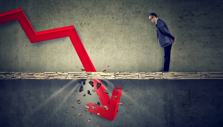 Високата инфлация и стремежът към фискална консолидация ще се отразят негативно върху покупателната способност на домакинствата