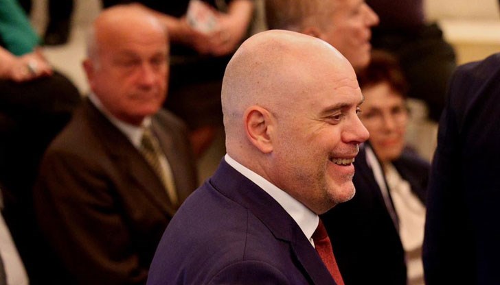 Магистратите ще дискутират и сигнала на Борислав Сарафов Магистратите ще дискутират и сигнала на Борислав Сарафов