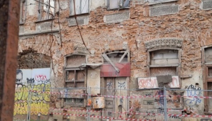 Укрепителните работи са отложени за есента