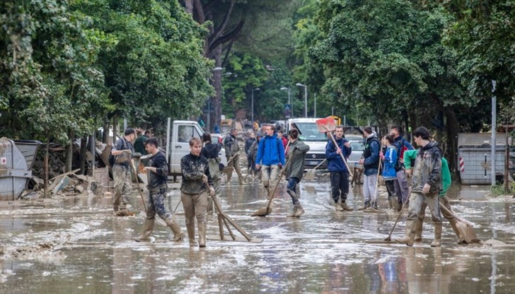 В петък броят на жертвите на наводненията в северния италиански регион Емилия-Романя достигна 14 души