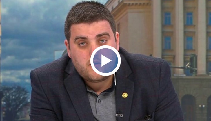 „За педагозите има пари, но за никой друг няма”, каза икономистът