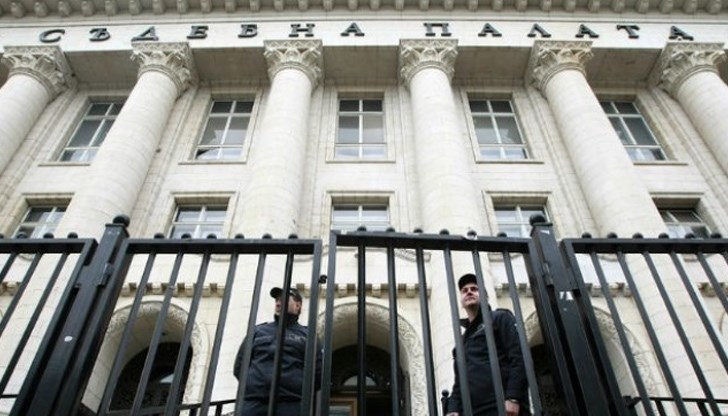 Младата жена е умъртвена по особено мъчителен начин с кабел от лаптоп