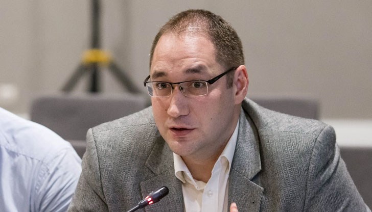 Сами си предизвикваме рецесия като поставяме икономиката в несигурност, казва икономистът Сами си предизвикваме рецесия като поставяме икономиката в несигурност, казва икономистът