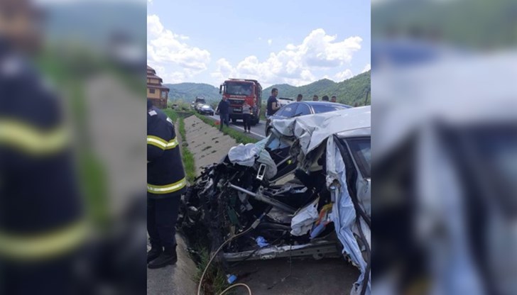 5 автомобила са се сблъскали в румънския окръг Караш-Северин