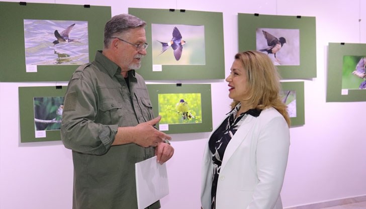 Посланикът на Полша откри авторска изложба в Русе