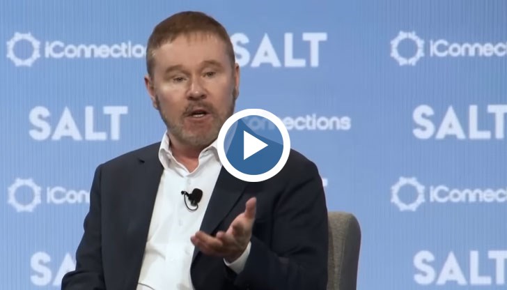 Професорът от Станфорд говори по време на конференцията „Salt iConnections“
