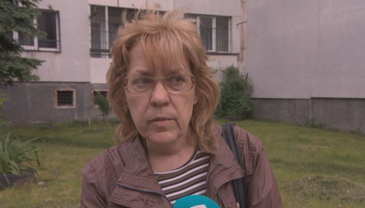 Близките ѝ предполагат, че тя е била блъсната от бус или камион, който я е влачил няколко метра