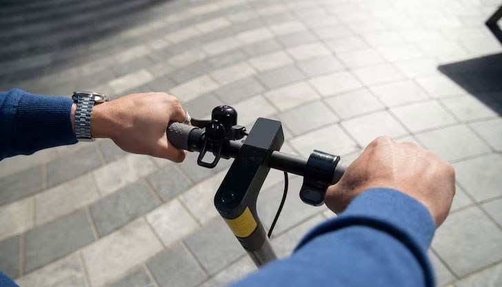 Тротинетката е установена от полицаите и върната на собственика