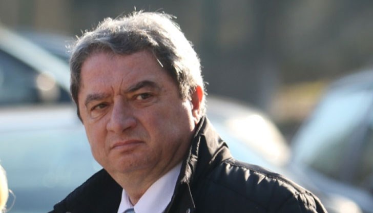 Ако президентът забави много нещата, това ще увреди неговия престиж, смята бившият министър на вътрешните работи