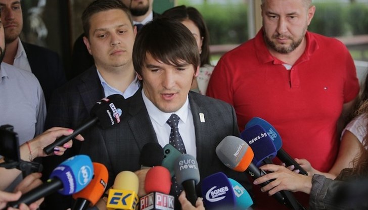 Депутатът от ГЕРБ отрече обвиненията в блудство с непълнолетна Депутатът от ГЕРБ отрече обвиненията в блудство с непълнолетна