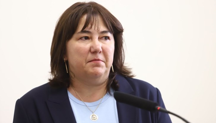 Ако не се приеме ново удължаване или пък нов бюджет, ще има проблеми с редица плащания, предупреди Росица Велкова