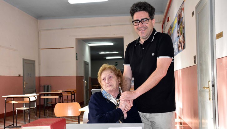 Имелда се яви на изпита, за да получи педагогическа диплома Имелда се яви на изпита, за да получи педагогическа диплома