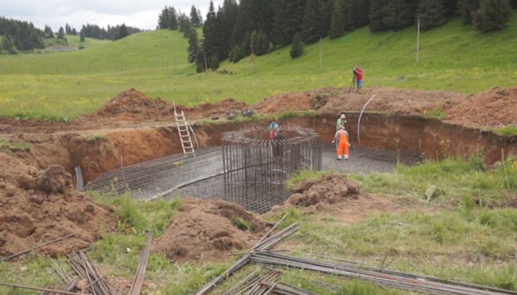 Истинска буря се разрази през последните седмици за това да има ли знаме или да няма на пилона на Рожен