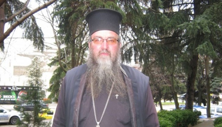Близките му ми се обадиха, за да организират погребението, допълни отец Георги Паликарски