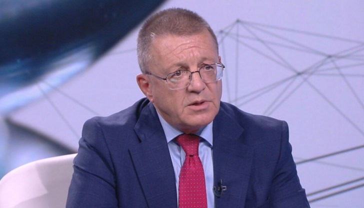 Той е един от многото случаи на „дела на трупчета, каза бившият военен министър във връзка с новите взривове в заводи за боеприпаси Той е един от многото случаи на „дела на трупчета, каза бившият военен министър във връзка с новите взривове в заводи за боеприпаси