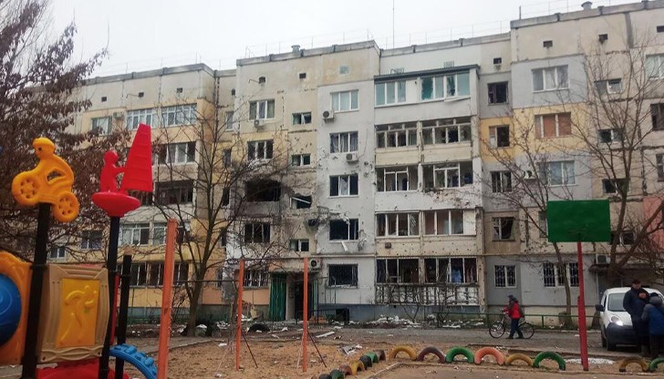 Обстрелът е прекъснал електрозахранването в наводнения район Обстрелът е прекъснал електрозахранването в наводнения район