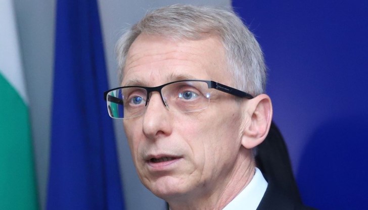 Това ще стане без вдигане на данъците и със запазени всички социални плащания, подчерта Николай Денков Това ще стане без вдигане на данъците и със запазени всички социални плащания, подчерта Николай Денков